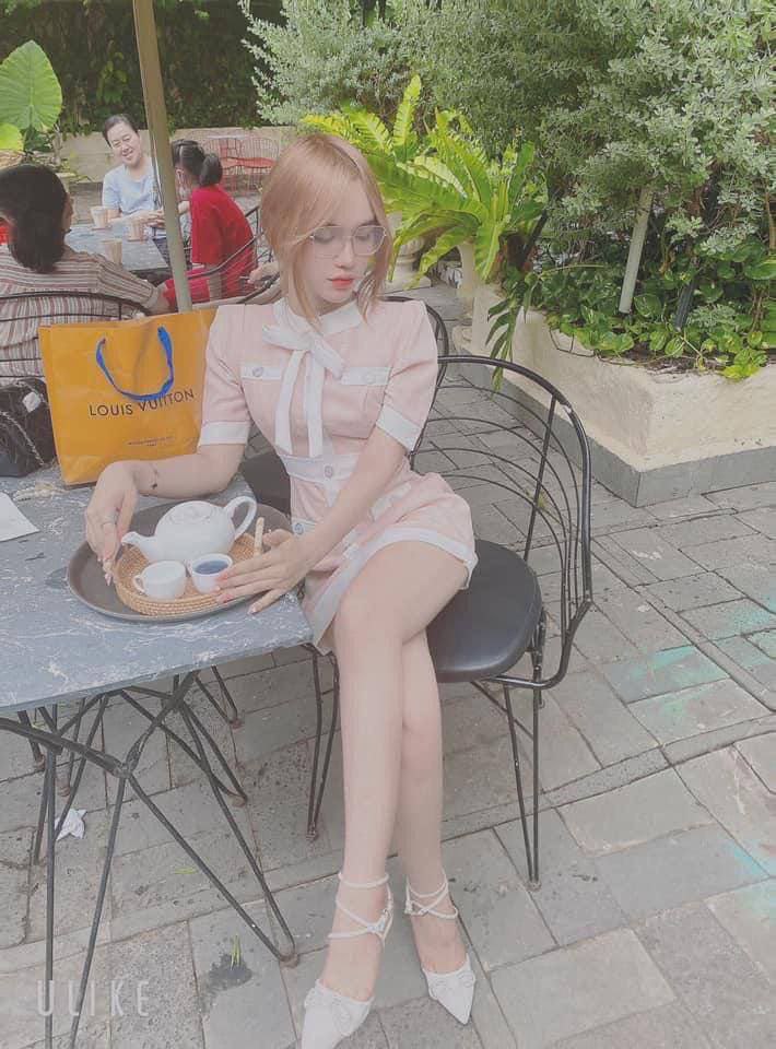 Cô gái béo châu Á mệt mỏi, để tôi chơi với cô ấy
